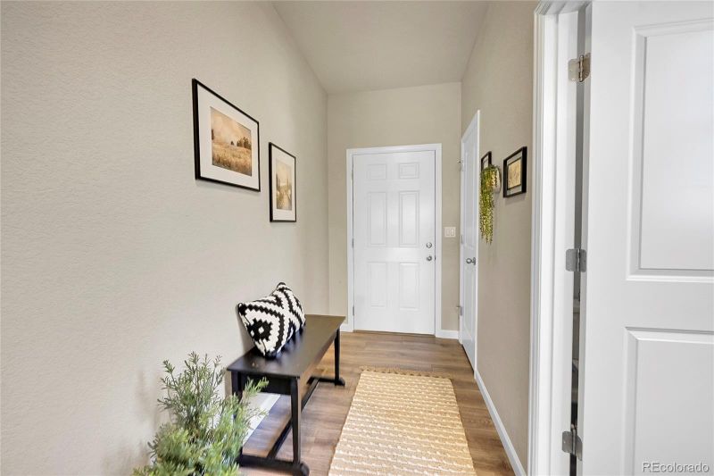 576 Whisper Wind Ln, Castle Rock, CO 80104