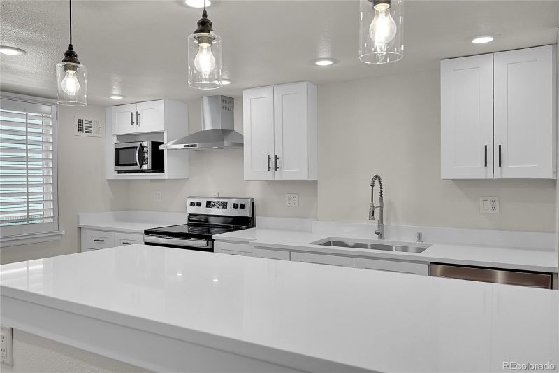 3355 S Flower St #86, Lakewood, CO 80227
