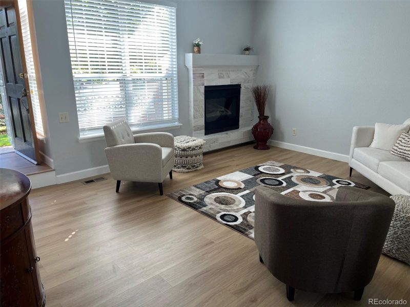 2900 W Long Cir #C, Littleton, CO 80120
