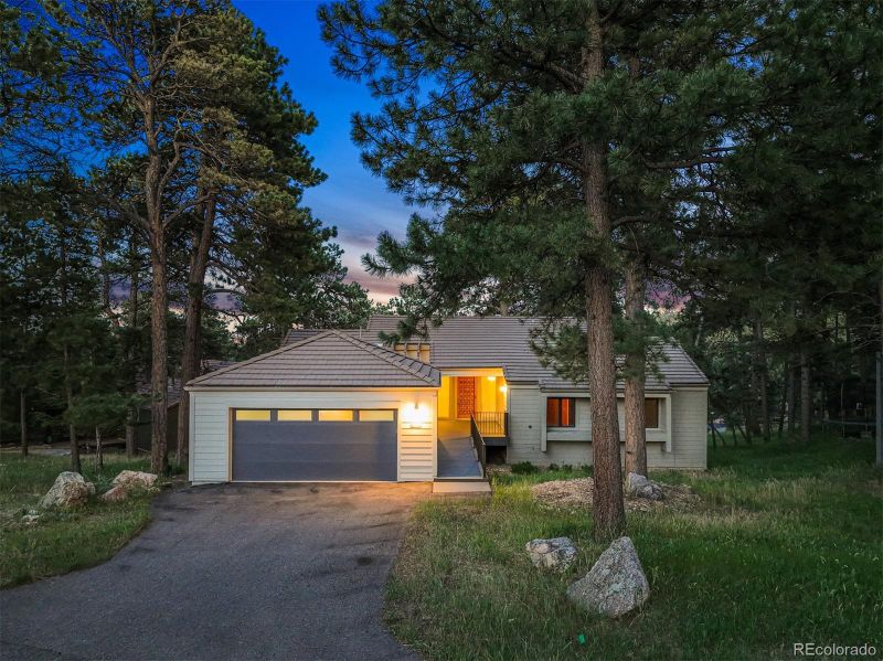 1016 Dogwood Dr, Golden, CO 80401