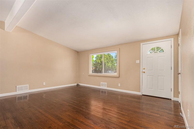 7995 Fairview Ave, Denver, CO 80221