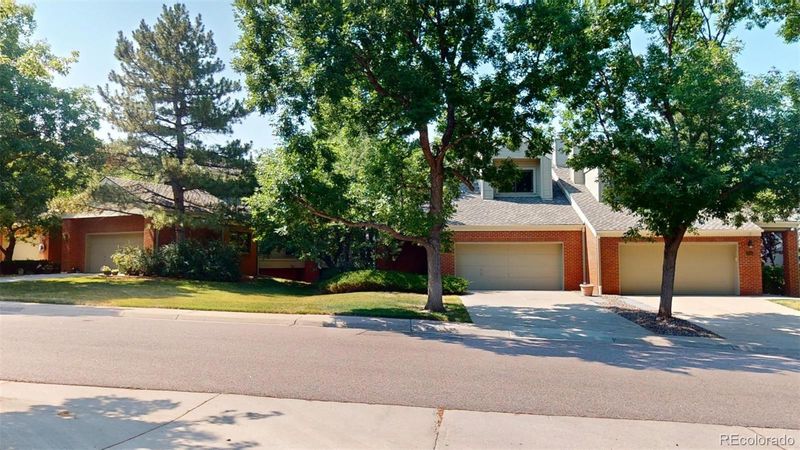 8899 Green Meadows Dr, Highlands Ranch, CO 80126