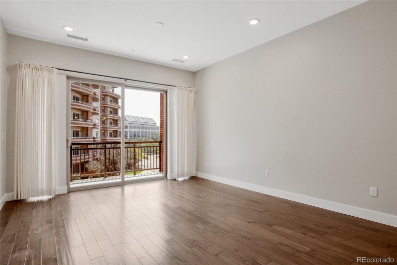 4885 S Monaco St #301, Denver, CO 80237