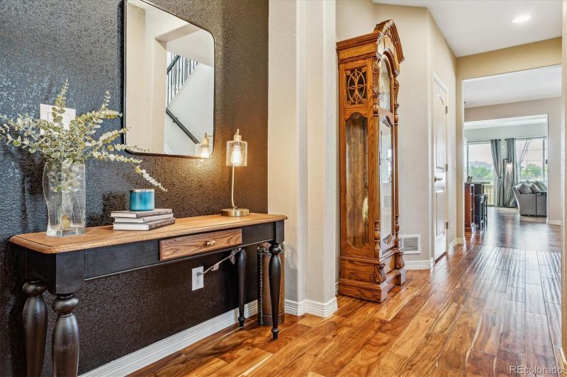 10860 Valleybrook Cir, Highlands Ranch, CO 80130