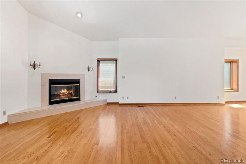 565 Steele St, Denver, CO 80206