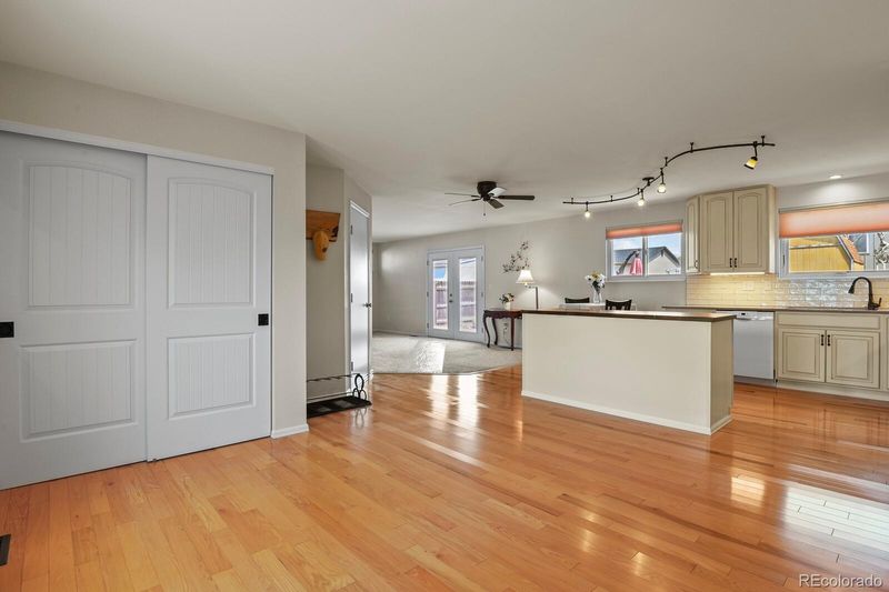 3885 E 115th Ave, Thornton, CO 80233