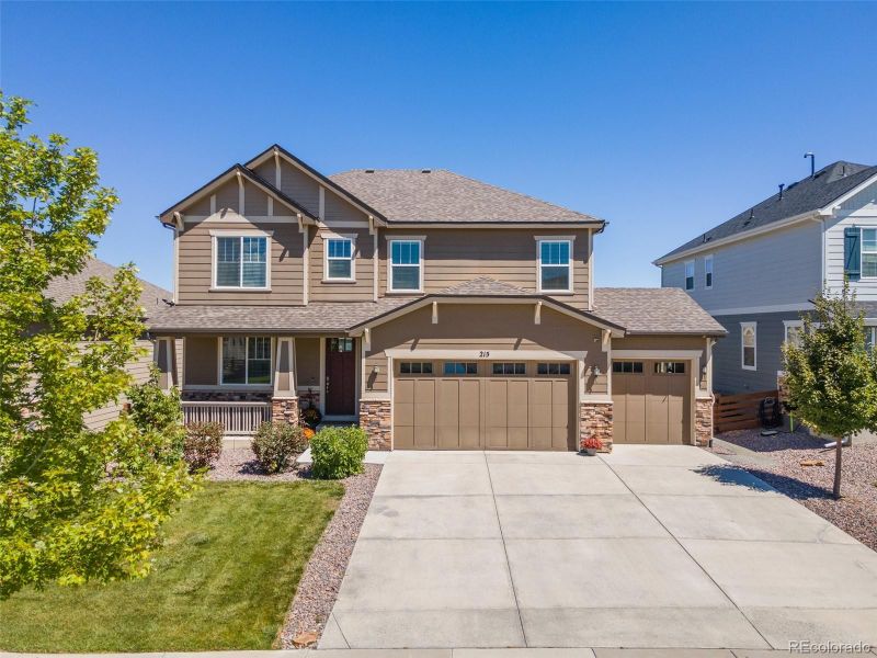 215 Horizon Ave, Erie, CO 80516
