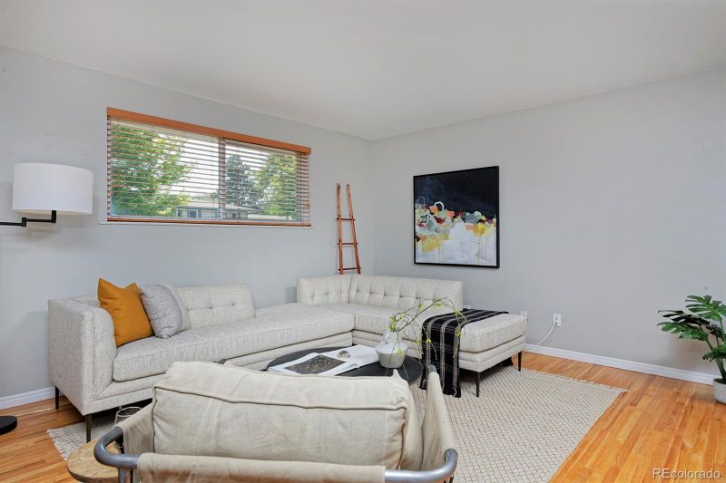 3041 S Valentia St, Denver, CO 80231