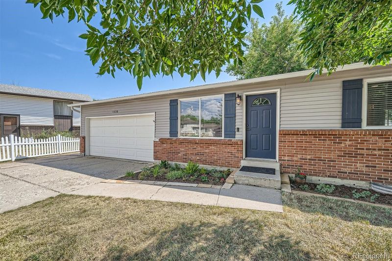 1530 S Queen St, Lakewood, CO 80232