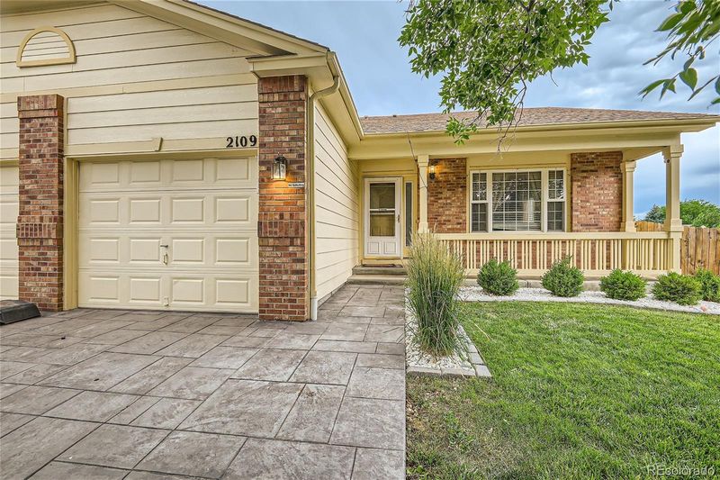 2109 S Uravan St, Aurora, CO 80013