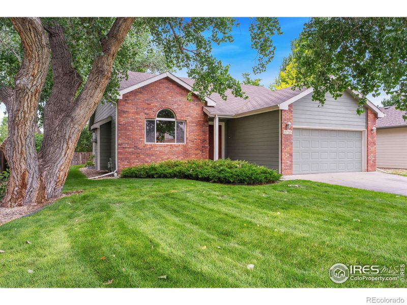 2726 Holly Pl, Fort Collins, CO 80526