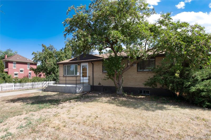 1120 W Oxford Ave, Englewood, CO 80110