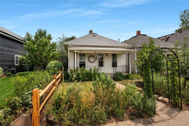 407 Maple Ave, Eaton, CO 80615