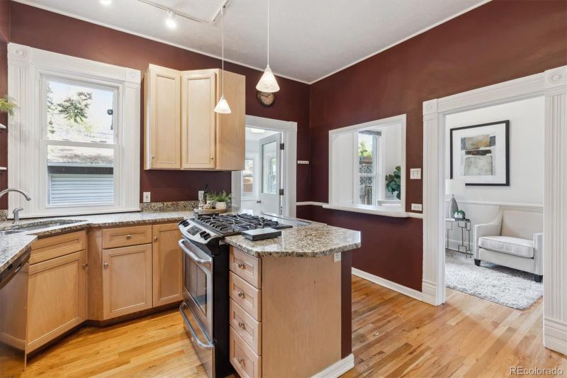 716 S Clarkson St, Denver, CO 80209
