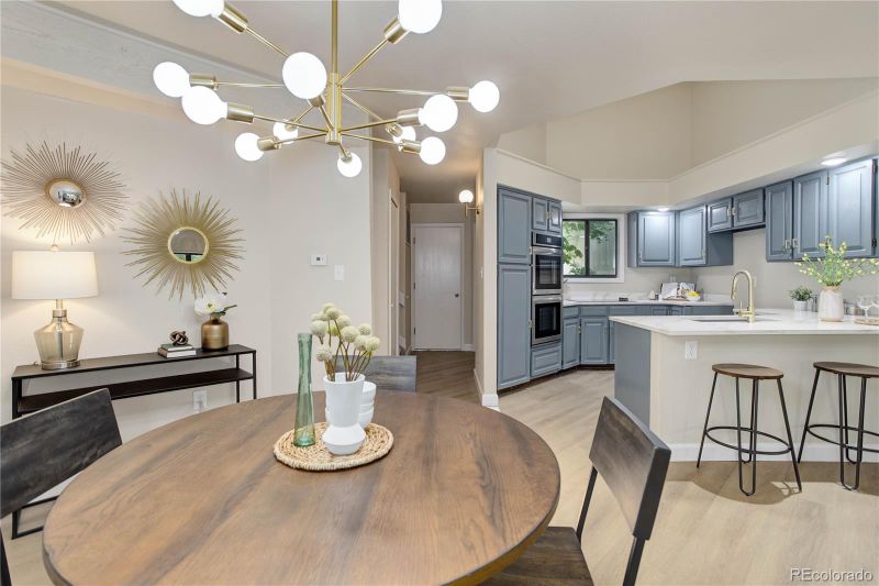 106 Creekside Ln, Colorado Springs, CO 80906