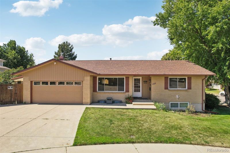 6906 E Dickenson Pl, Denver, CO 80224