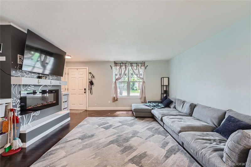 11285 Ash Cir, Thornton, CO 80233
