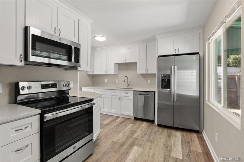 1957 Jamaica St, Aurora, CO 80010