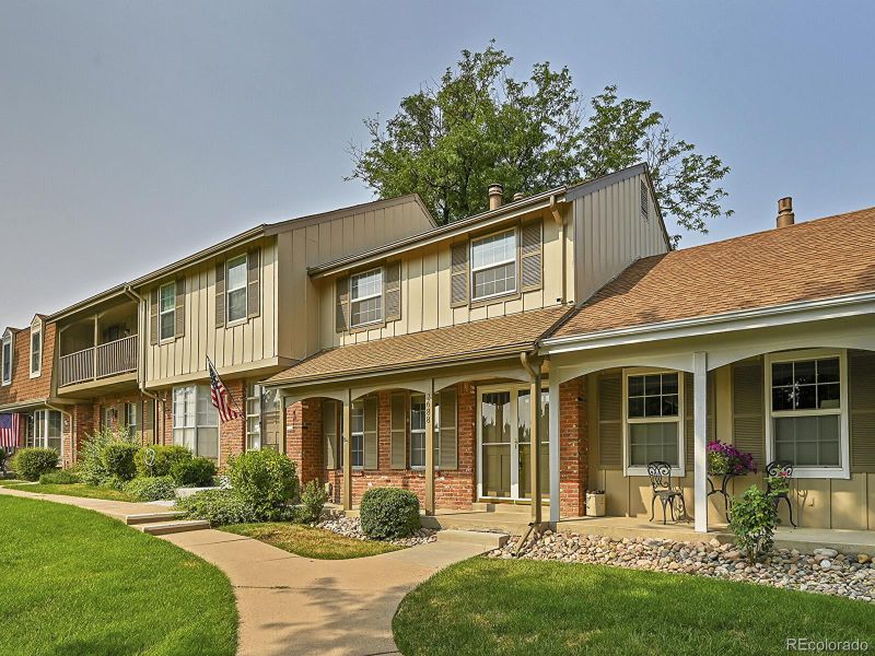 2688 E Geddes Pl, Centennial, CO 80122