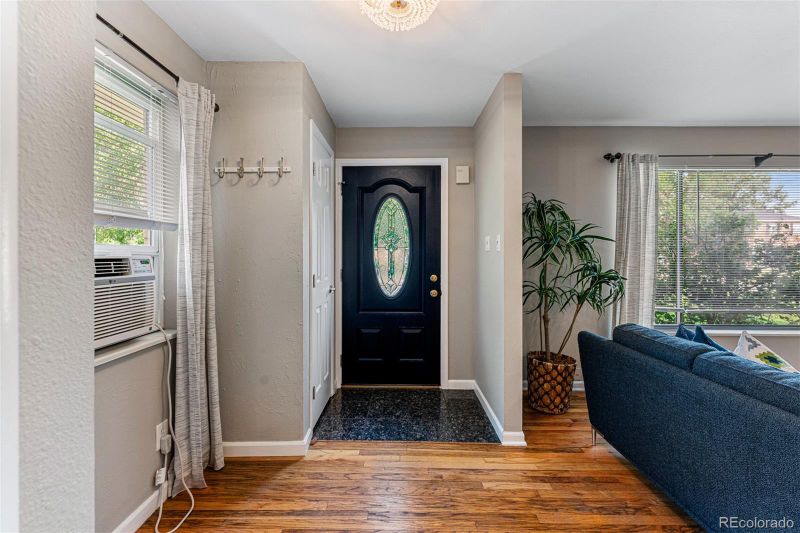1195 Poplar St, Denver, CO 80220