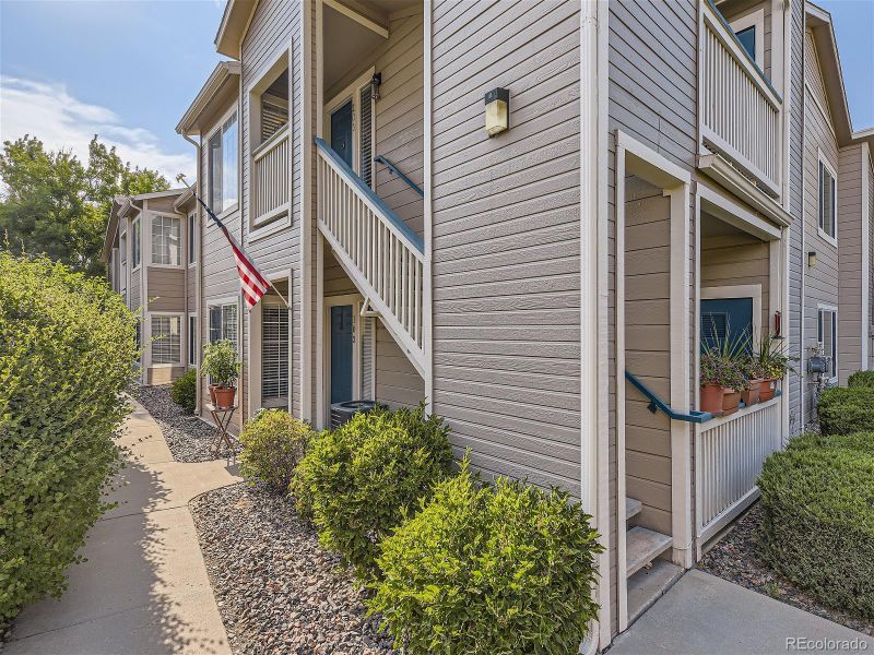 8450 Little Rock Way #203, Highlands Ranch, CO 80126