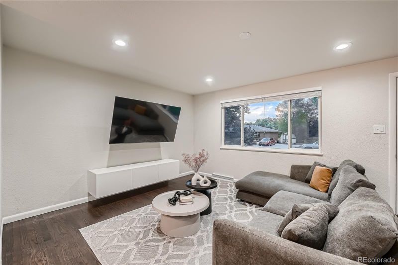 6559 Xavier St, Arvada, CO 80003