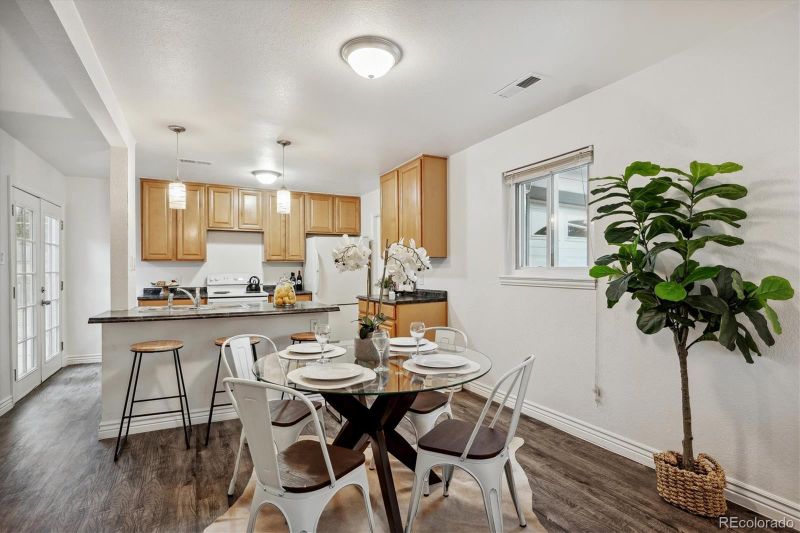 1040 Xanadu St, Aurora, CO 80011