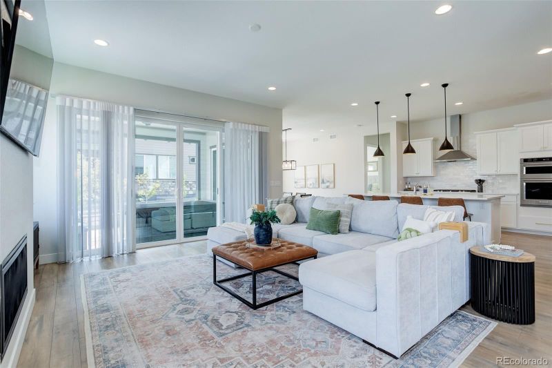 6410 Barnstead Dr, Castle Pines, CO 80108