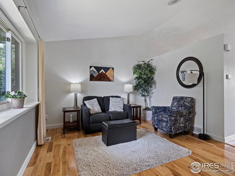 737 E 34th St, Loveland, CO 80538