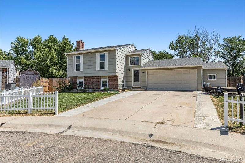 723 Centennial Way, Bennett, CO 80102