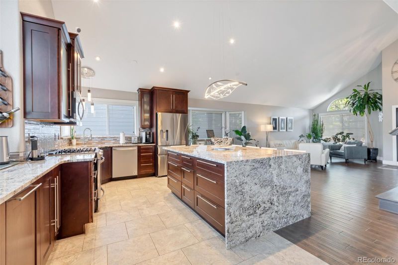 8976 Edgewood Ln, Highlands Ranch, CO 80130