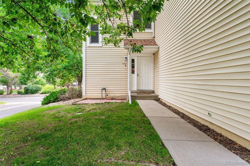 472 S Kalispell Way #A, Aurora, CO 80017
