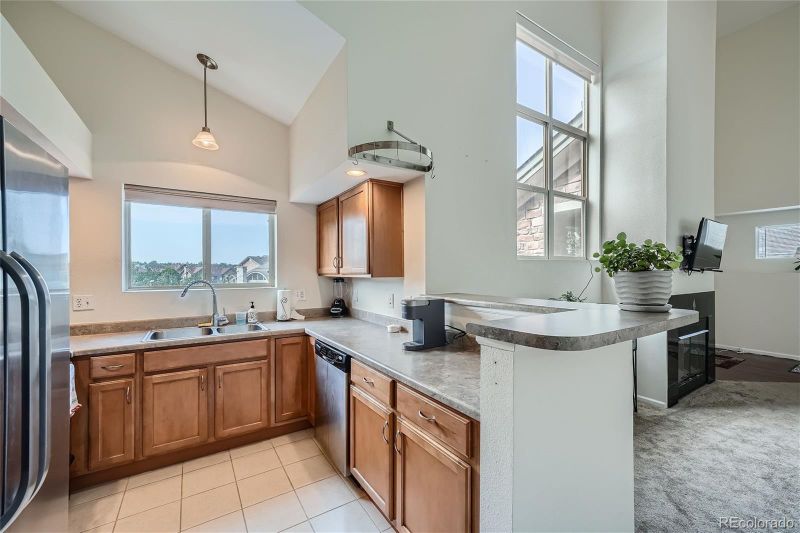 18781 E Water Dr #F, Aurora, CO 80013
