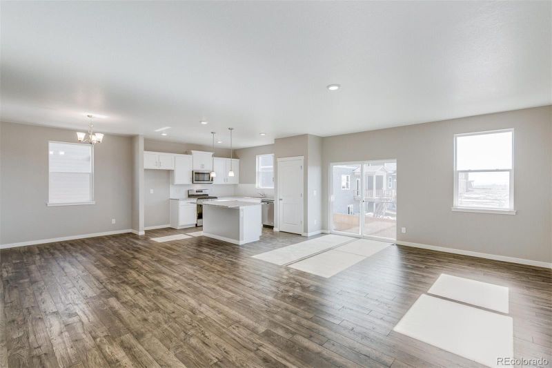 172 S Uriah St, Aurora, CO 80018