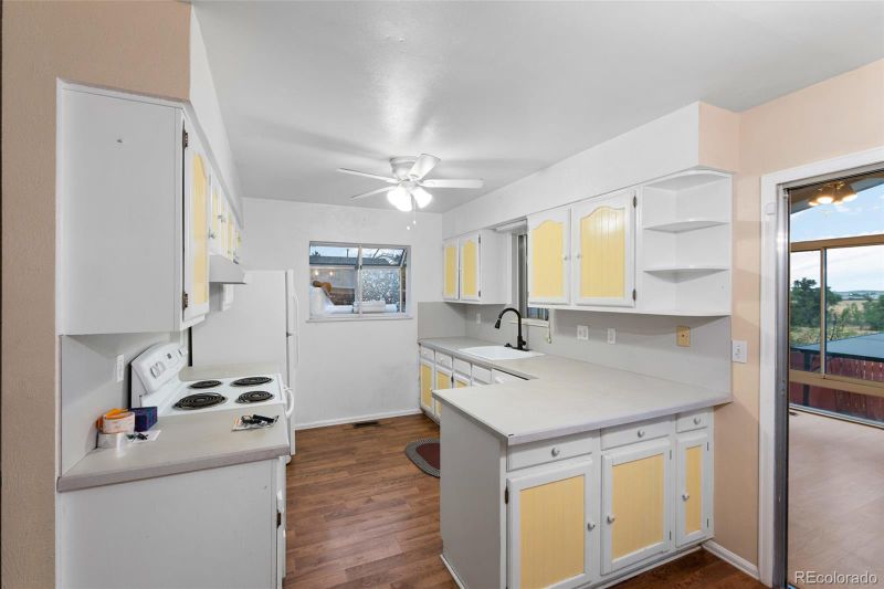 16143 E 18th Pl, Aurora, CO 80011