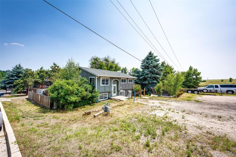 730 S Main St, Elizabeth, CO 80107