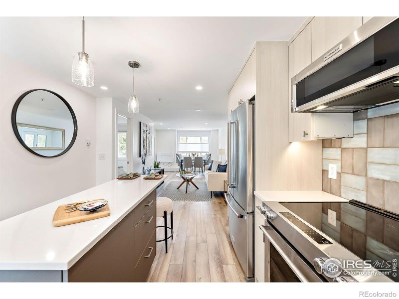 2201 Pearl St #105, Boulder, CO 80302