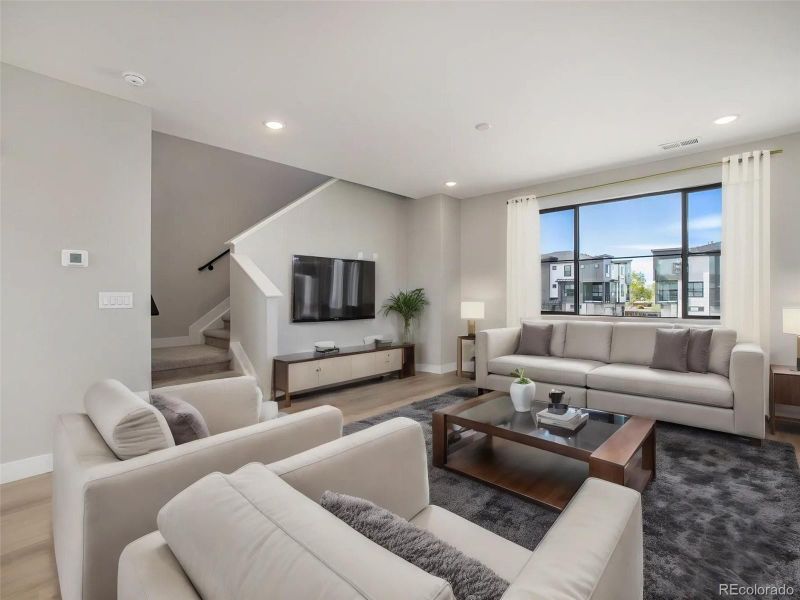 2040 S Holly St #3, Denver, CO 80222