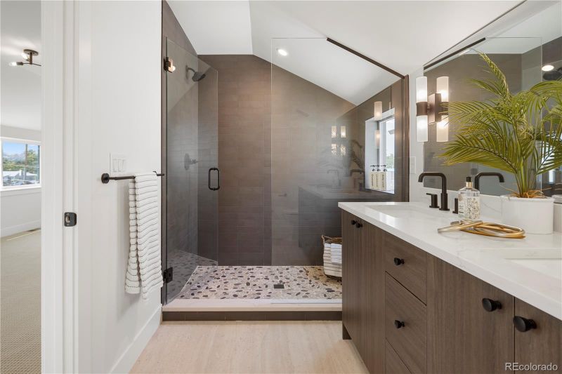 1409 Zenobia, Denver, CO 80204
