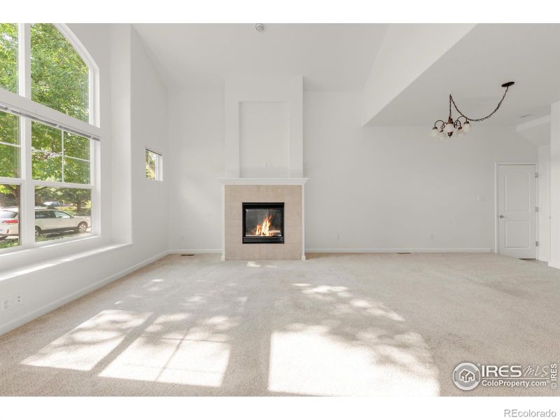327 8th St #11, Berthoud, CO 80513