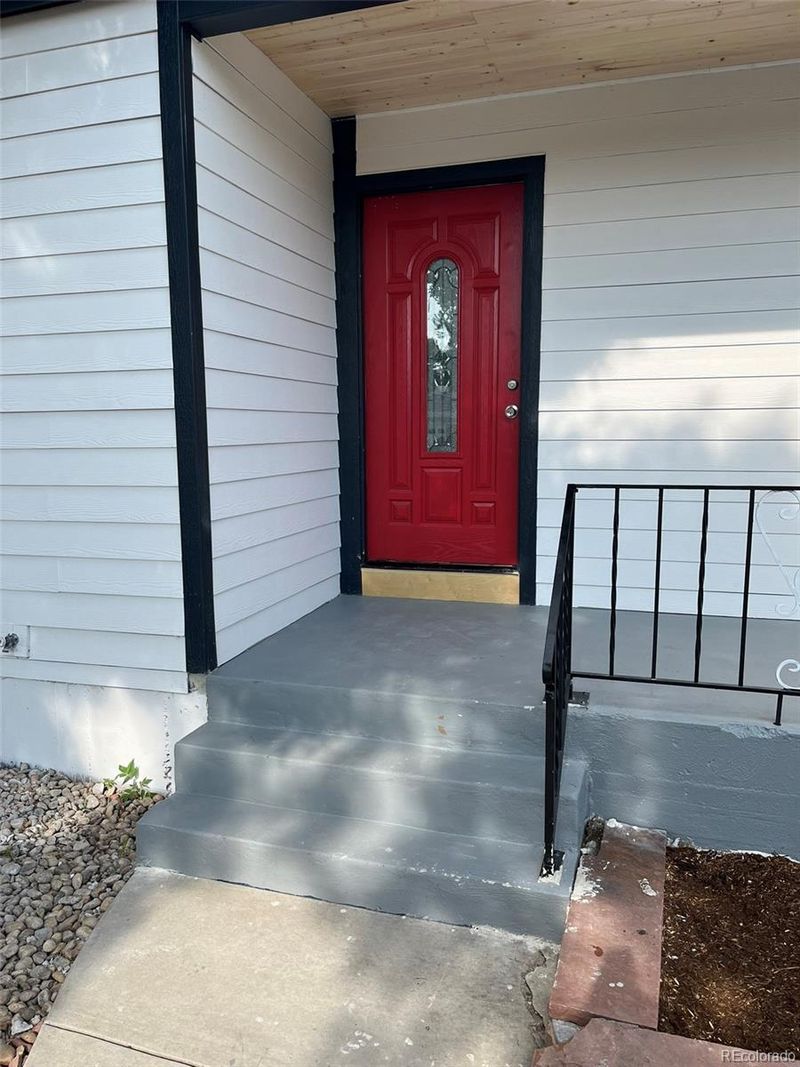 1370 S Meade St, Denver, CO 80219