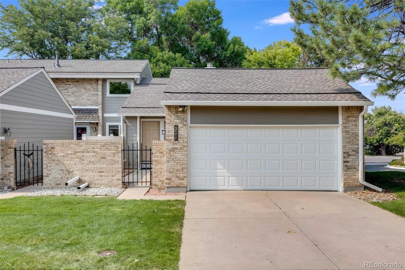 7111 S Vine Cir, Centennial, CO 80122