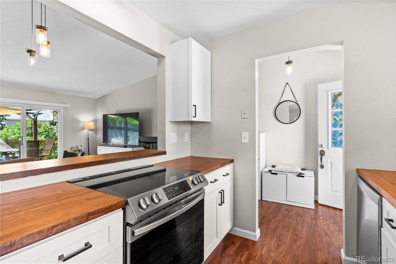 21638 E Powers Cir S, Centennial, CO 80015