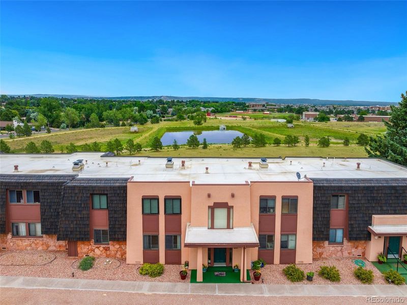 2937 Mesa Rd #A, Colorado Springs, CO 80904