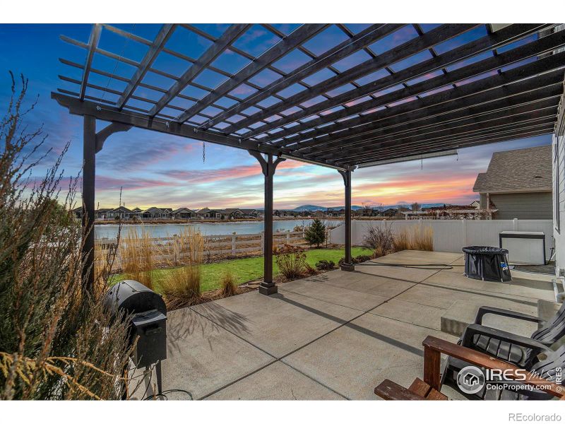 594 Boxwood Dr, Windsor, CO 80550