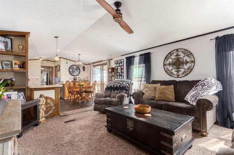 202 Locust Ave, Lochbuie, CO 80603