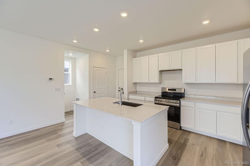 600 Aspen Ave, Bennett, CO 80102