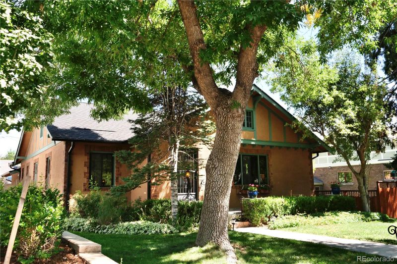 782 Josephine St, Denver, CO 80206