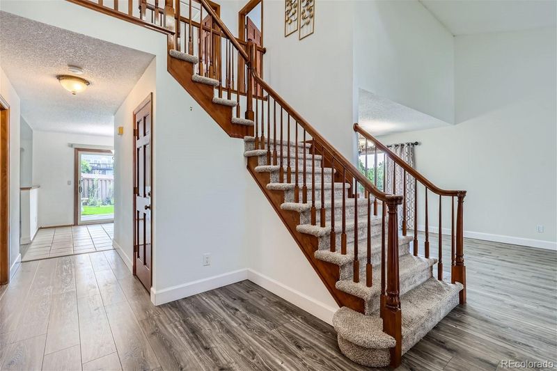 9440 Yale Ln, Highlands Ranch, CO 80130