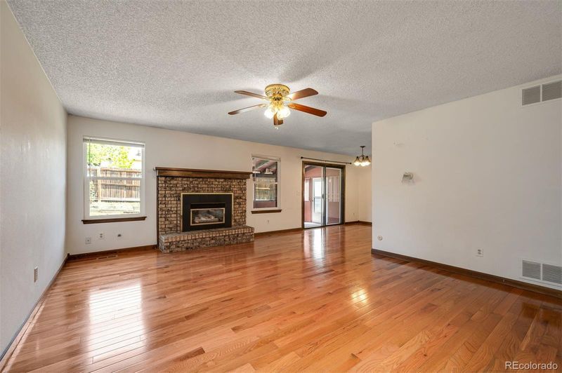 13167 Saint Paul Dr, Thornton, CO 80241